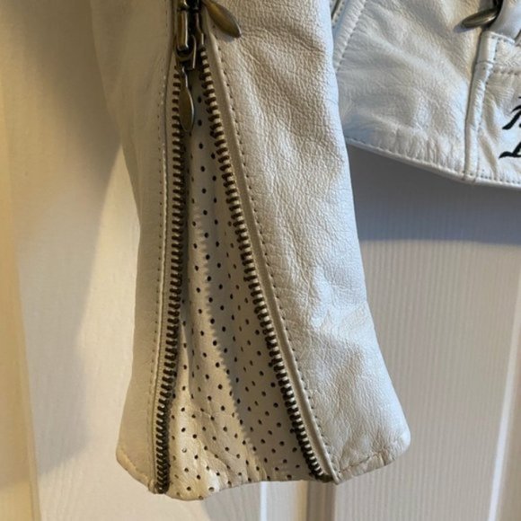Women's Authentic Harley Davidson White with Red Leather Jacket XL NWT - Picture 7 of 12